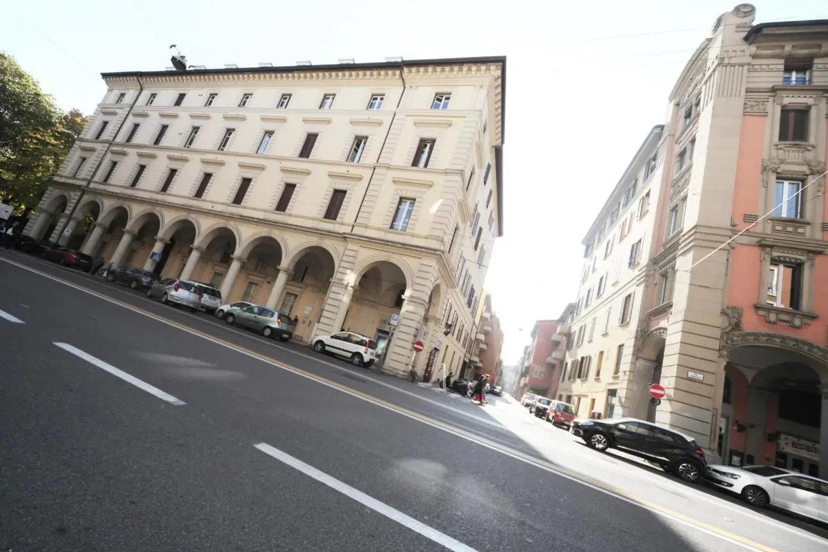 Dopa Hostel, Porta Mascarella