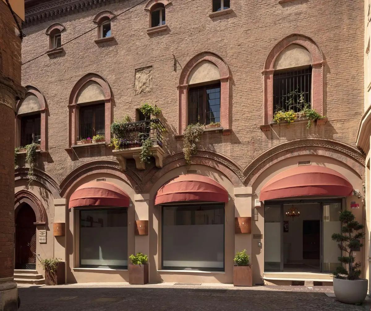 Mitodea - Residenza d'Epoca, Piazza Maggiore and the Quadrilatero