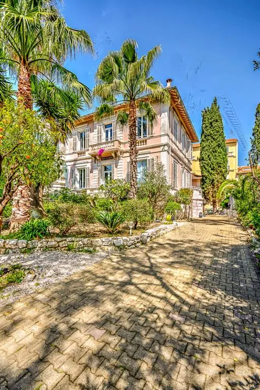 Villa Claudia Hotel Cannes Centre - Parking, Rue d’Antibes