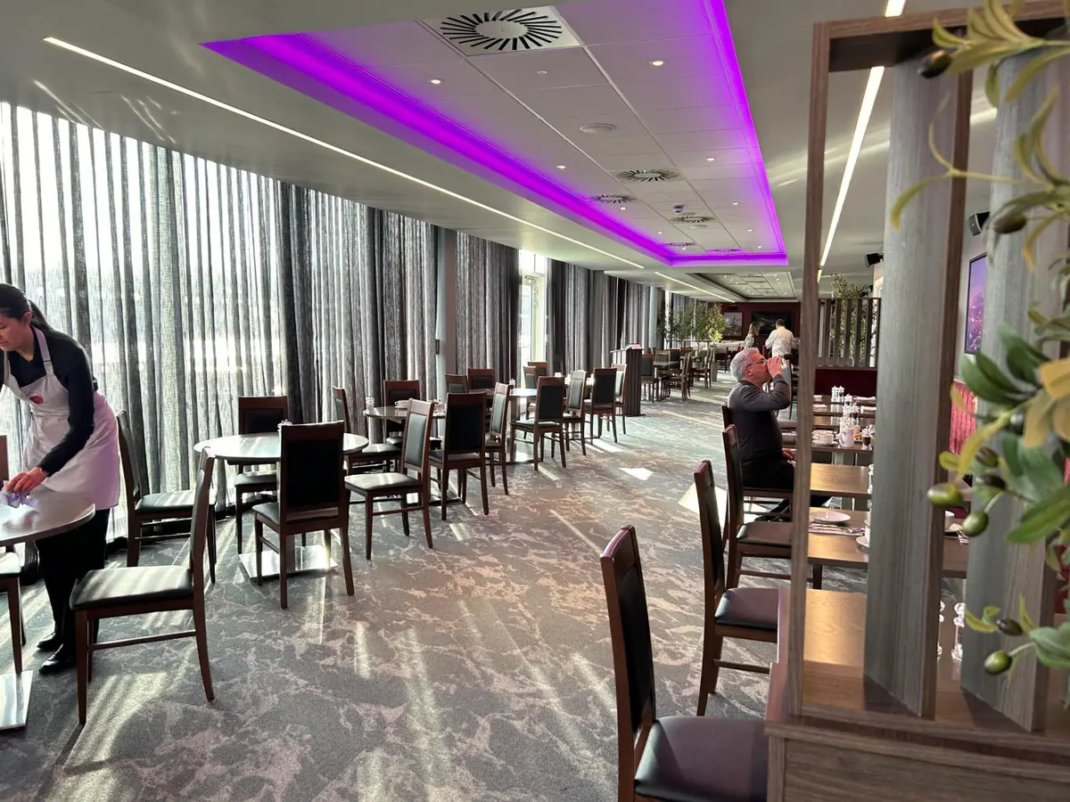 Tynecastle Park Hotel, Dalry