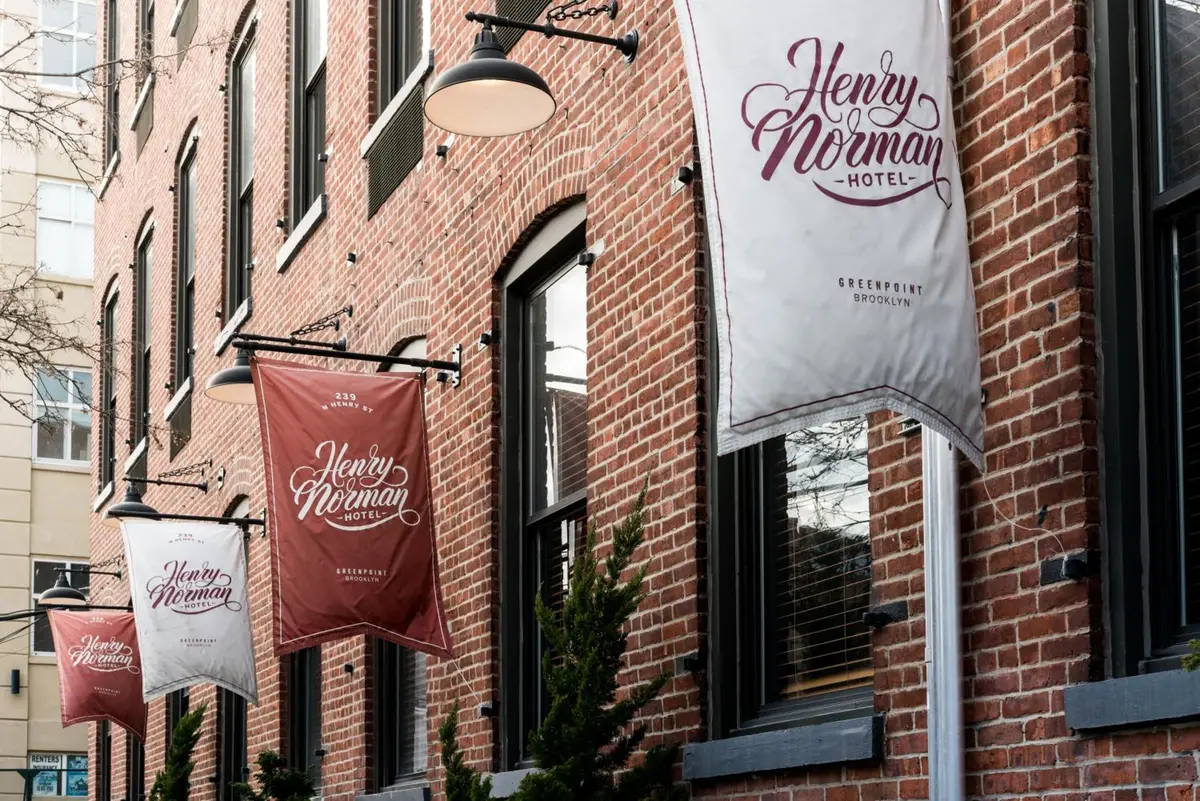 Henry Norman Hotel, Greenpoint