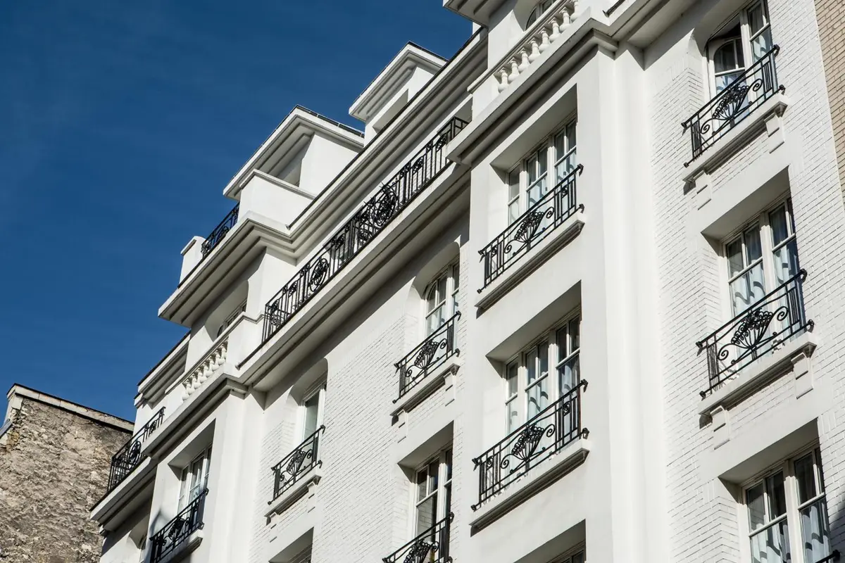 Le Général Hôtel, République
