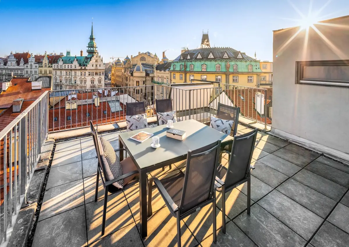 4 Arts Apartments by Adrez, Staré Město